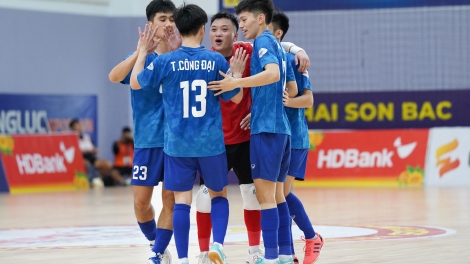 Thái Sơn Bắc tạm chiếm ngôi đầu