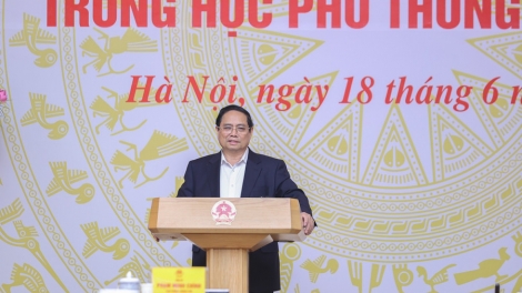 Thủ tướng yêu cầu chuẩn bị điều kiện thí điểm thi tốt nghiệp trên máy từ 2027