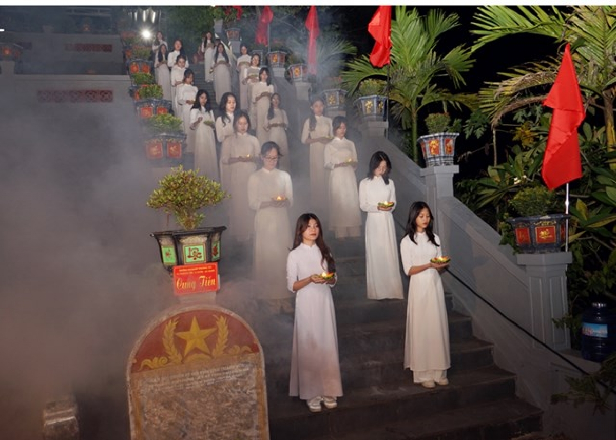 Công tác chuẩn bị chương trình “Khúc tráng ca hòa bình” tại điểm cầu nghĩa trang Vị Xuyên (Hà Giang)