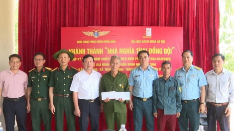 Trường đại học hỗ trợ xây “Nhà nghĩa tình đồng đội” tại Điện Biên