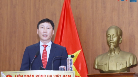 Ra mắt tân HLV trưởng đội Việt Nam Kim Sang-sik