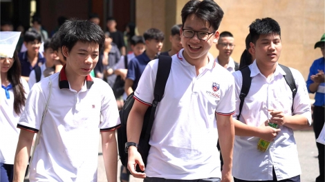 Trường THPT chuyên đầu tiên tại Hà Nội công bố điểm chuẩn