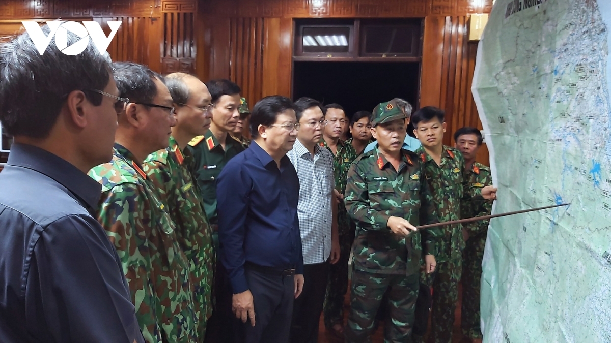 Sở chỉ huy tiền phương thực hiện nhiệm vụ cứu nạn.