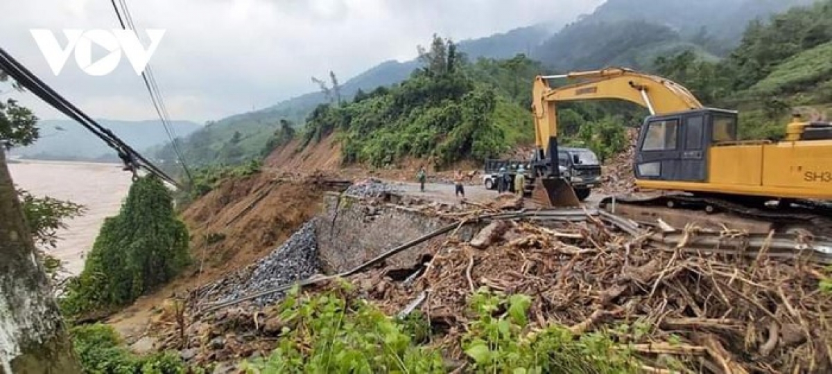 13 cán bộ, chiến sĩ trong đoàn cứu nạn vụ thủy điện Rào Trăng sạt lở đã bị mất liên lạc