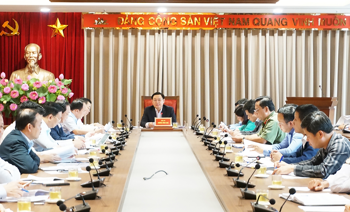 Thành ủy Hà Nội họp chiều ngày 25/10 để giải quyết tình trạng ùn ứ rác thải