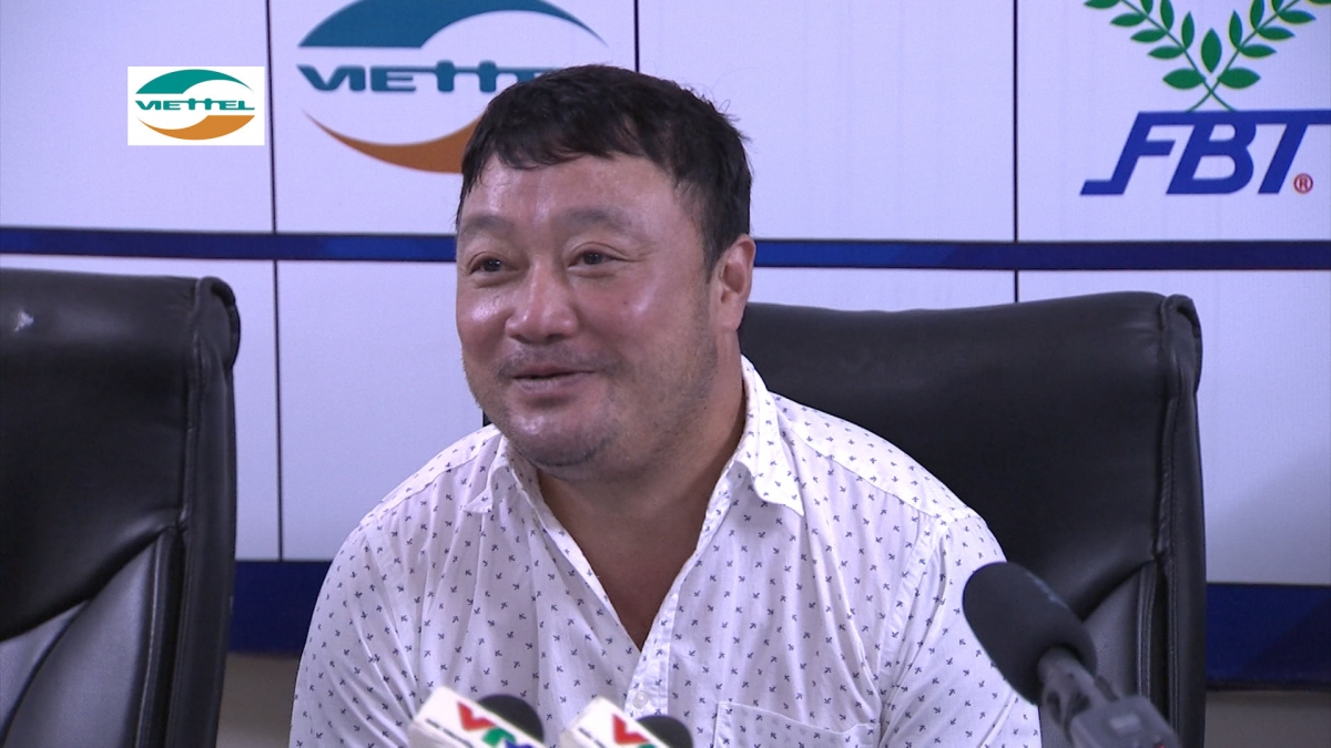 HLV Trương Việt Hoàng