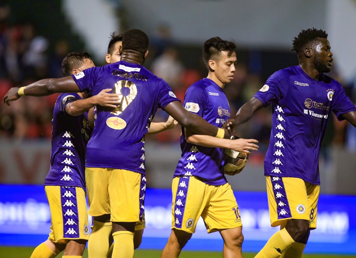 Tạo cơn mưa bàn thắng ở sân Cẩm Phả nhưng Hà Nội FC không thể vui (Ảnh: VPF)