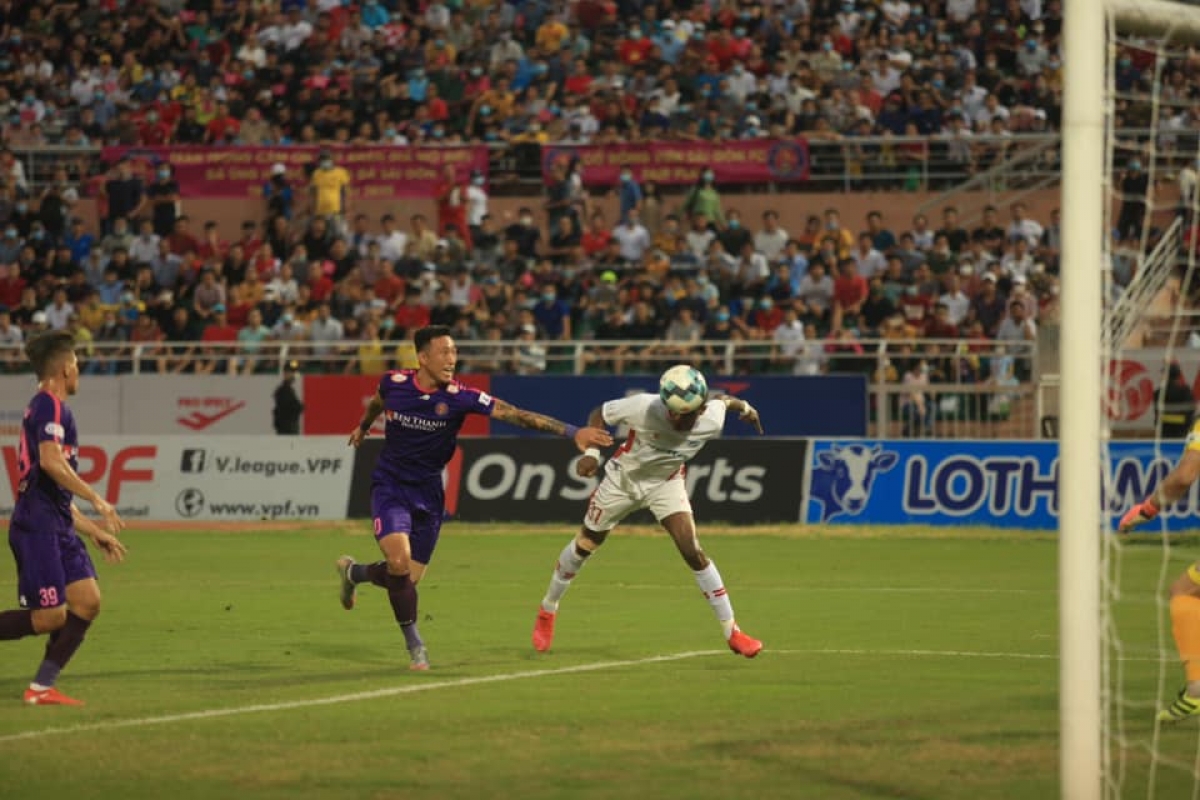 Bruno đánh đầu ghi bàn duy nhất của trận đấu (Ảnh: Viettel FC)