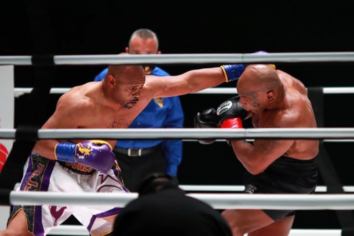 Mike Tyson tuân thủ chương trình tập luyện cường độ cao và duy trì chế độ ăn kiêng thuần chay để lấy lại tốc độ, sức mạnh và vóc dáng