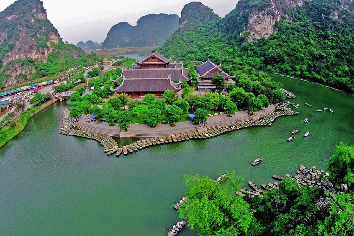 Quần thể danh thắng Tràng An (Ninh Bình).