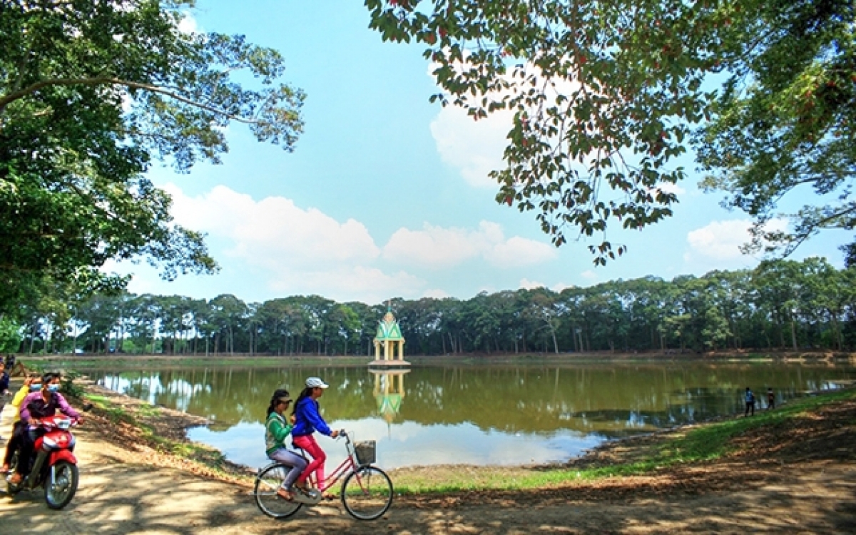 Thắng cảnh Ao Bà Om, Trà Vinh