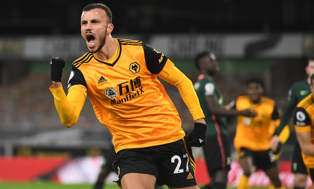 Romain Saiss gỡ hòa 1-1 cho Wolverhampton