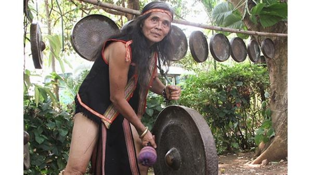 Nghệ nhân ưu tú A Biu - mãi mãi một niềm đam mê