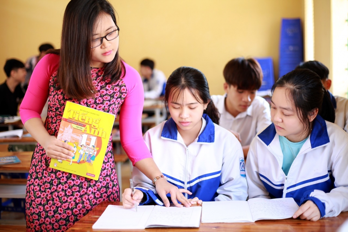 Cô giáo Hà Ánh Phượng