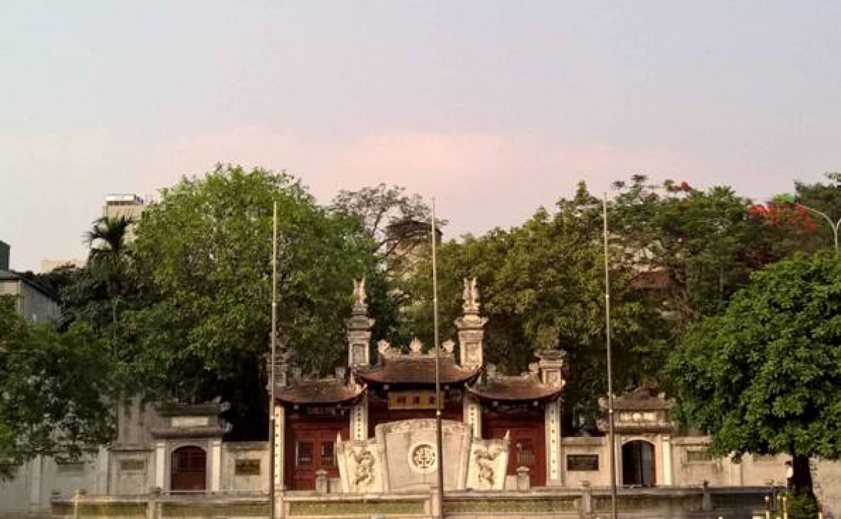 Đền Kim Liên