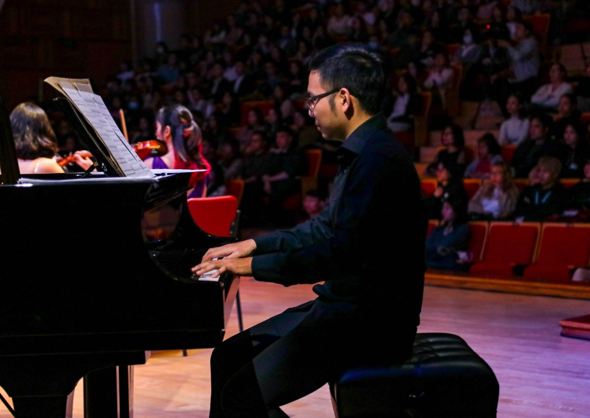 Các bản nhạc được trình diễn trong “Concert of Childhood Memory 2020: Coming Home” được tuyển chọn từ các sáng tác của nhà soạn nhạc lừng danh Joe Hisaishi, nằm trong các bộ phim hoạt hình nổi tiếng của hãng phim Studio Ghibli như: Spirited Away, Kiki Delivery Service, Howl’s Moving Castle, My Neighbor Totoro.
 
