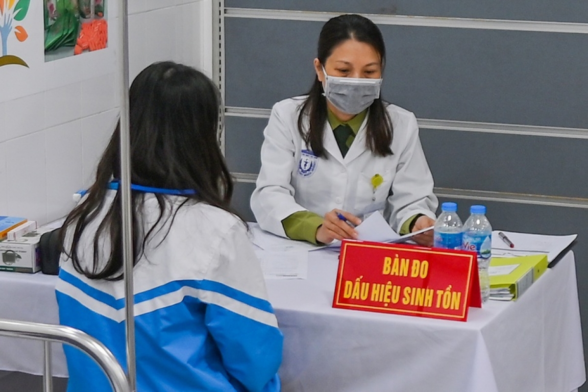 Học viện Quân y sàng lọc đối tượng đủ tiêu chuẩn thử nghiệm vaccine Nanocovax