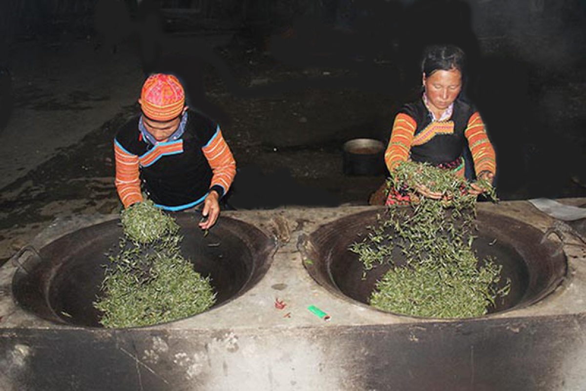 Trà sao bằng chảo gang sẽ giữ được nguyên vẹn hương vị thơm ngon
