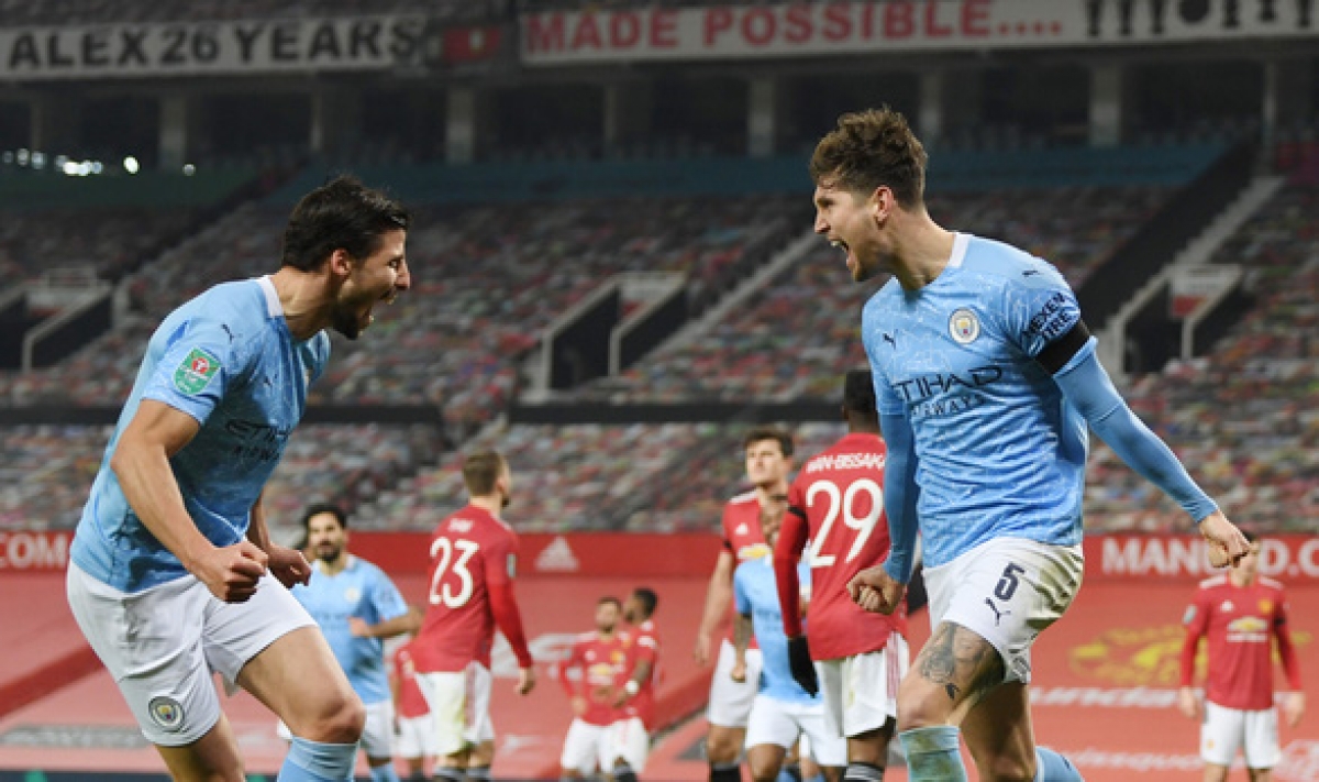John Stones (quần số 5) mở tỷ số cho Man City