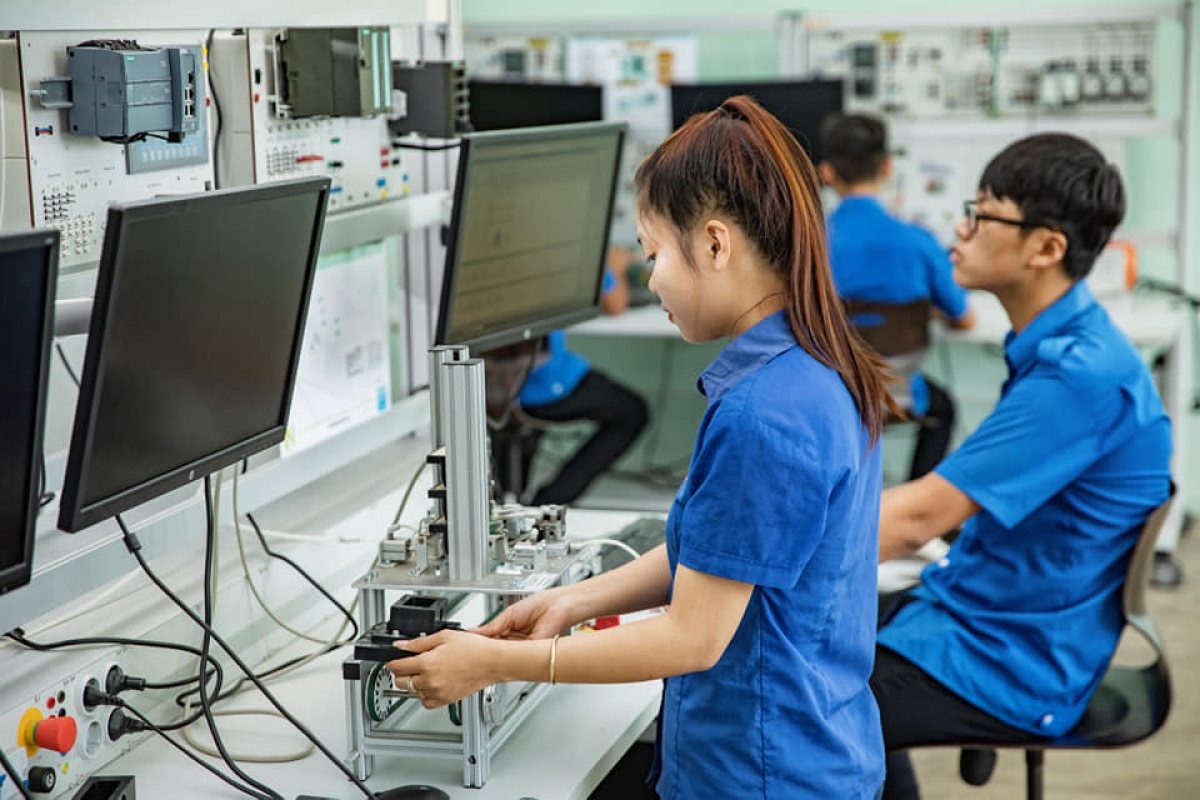 Lao động cần thêm nhiều kỹ năng để thích ứng chuyển đổi công nghệ mới