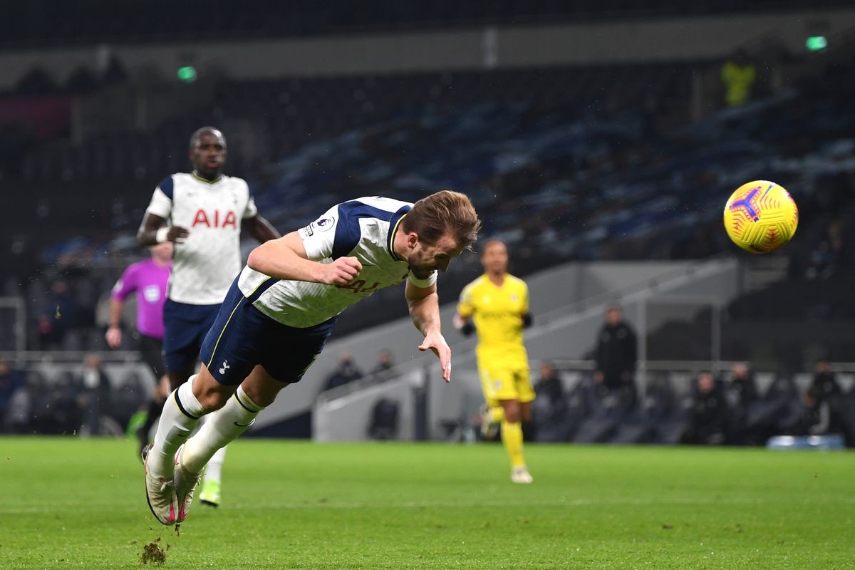 Pha làm bàn của Harry Kane