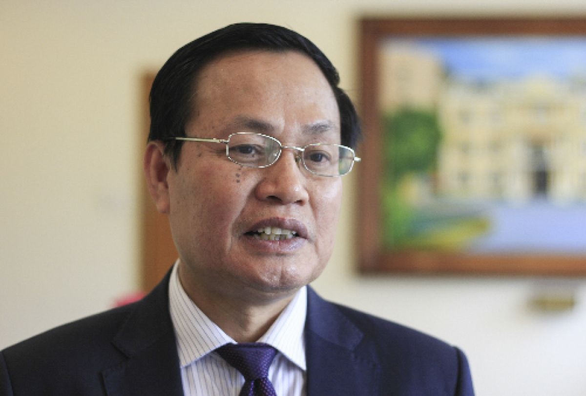 GS.TS Nguyễn Hữu Đức, nguyên Phó giám đốc ĐHQG Hà Nội, Tổ trưởng Tổ tư vấn của Ủy ban quốc gia Đổi mới giáo dục và đào tạo