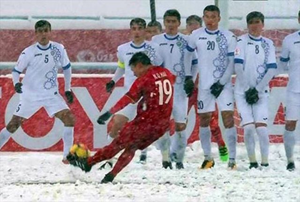 Quang Hải với bàn thắng "Cầu vồng tuyết" tại VCK U23 châu Á (Vietnamnet)