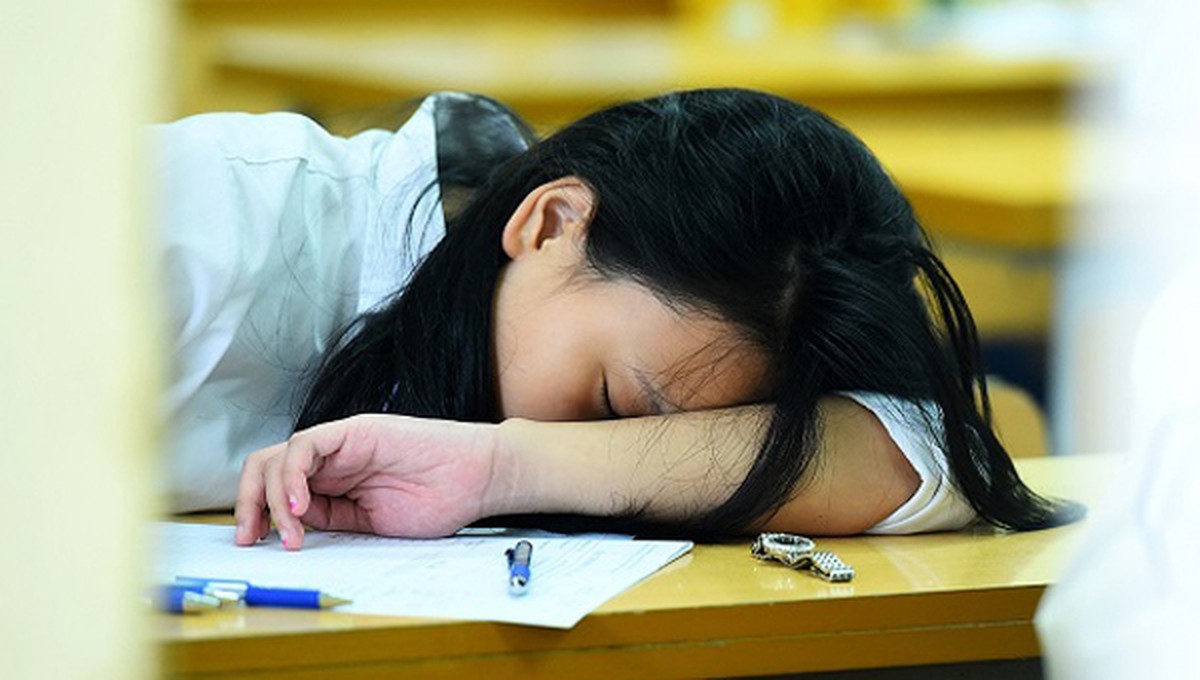 "Kỳ thi tuyển sinh vào lớp 10 THPT của Hà Nội luôn được ví còn căng thẳng, áp lực hơn tuyển sinh vào Đại học". (Ảnh-nguồn Internet)