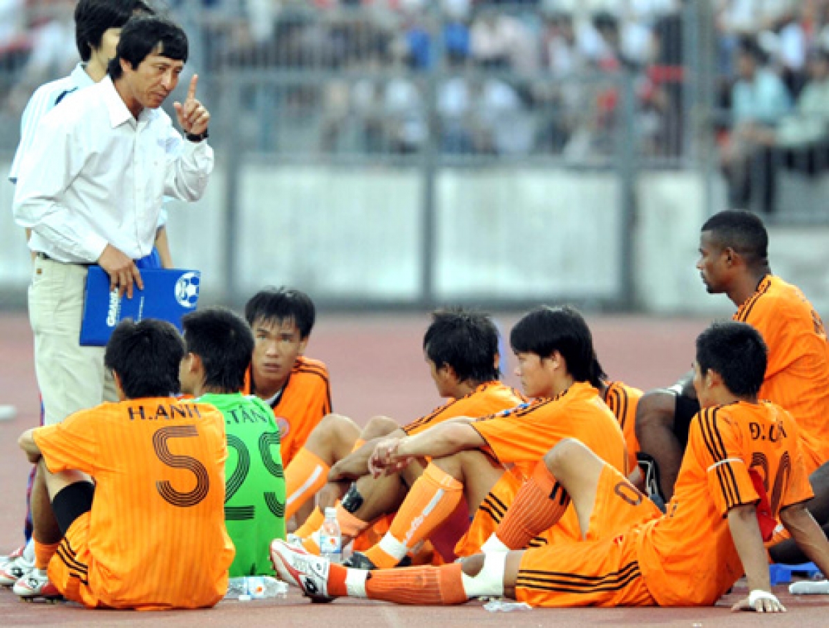 "Đội bóng QK4 có thể nghèo vật chất, nhưng luôn giàu tinh thần!" - HLV Vũ Quang Bảo khẳng định