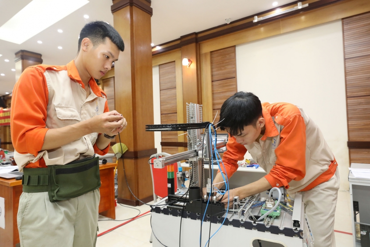 Những năm gần đây, trình độ kỹ nghề của lao động trẻ Việt Nam đã được cải thiện đang kể