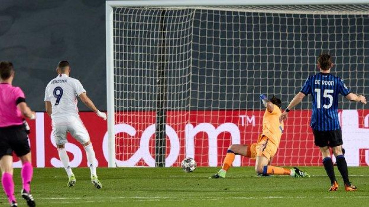 Benzema mở hàng cho chiến thắng của Real (Ảnh: Internet)