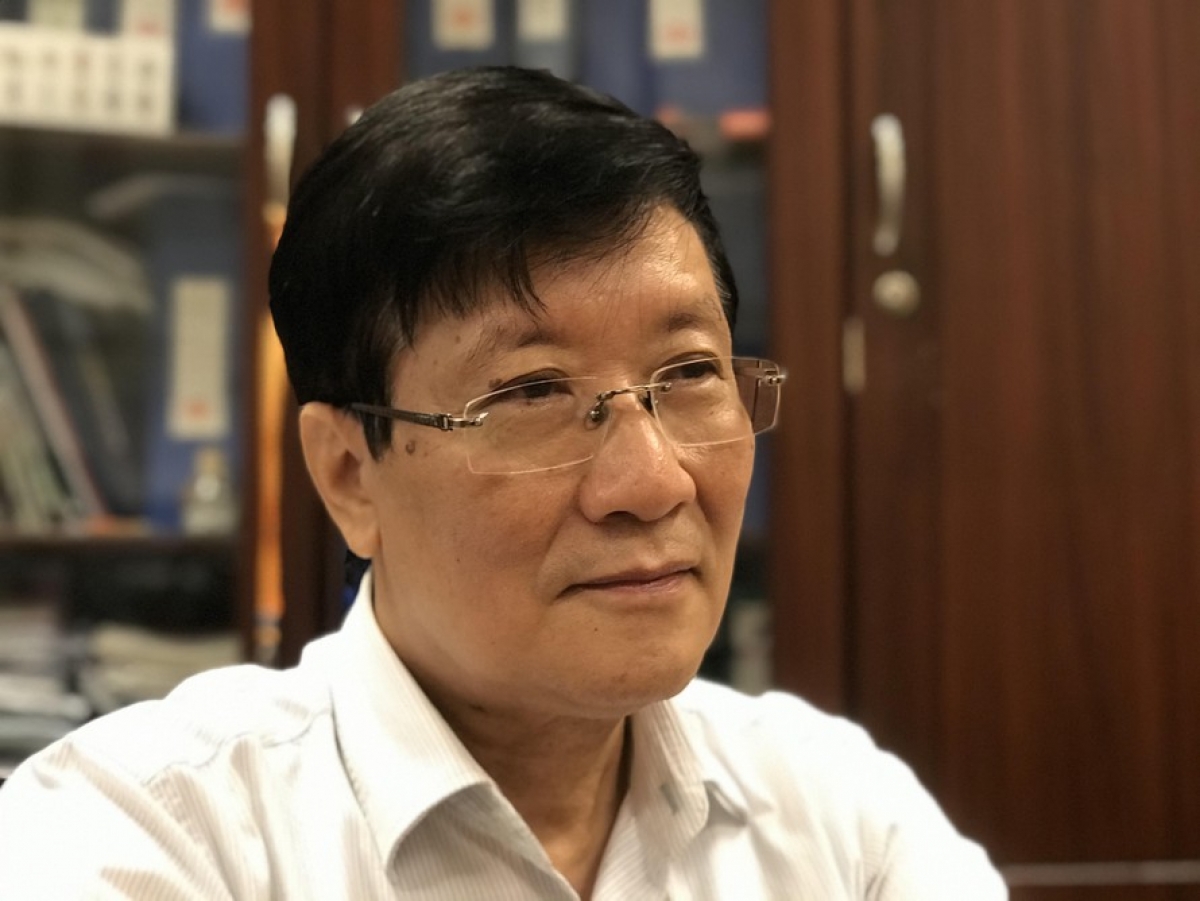 PGS.TS Mai Sỹ Tuấn: "Dưới con mắt của nhiều người, môn Khoa học tự nhiên là phép cộng vào của 3 môn. Nhưng với tư cách là người làm chương trình, cách suy nghĩ này là không đầy đủ. Đây là một môn học với đầy đủ đặc trưng của môn học, dạy người học về thế giới tự nhiên với những nguyên lý, quy luật của thế giới tự nhiên".