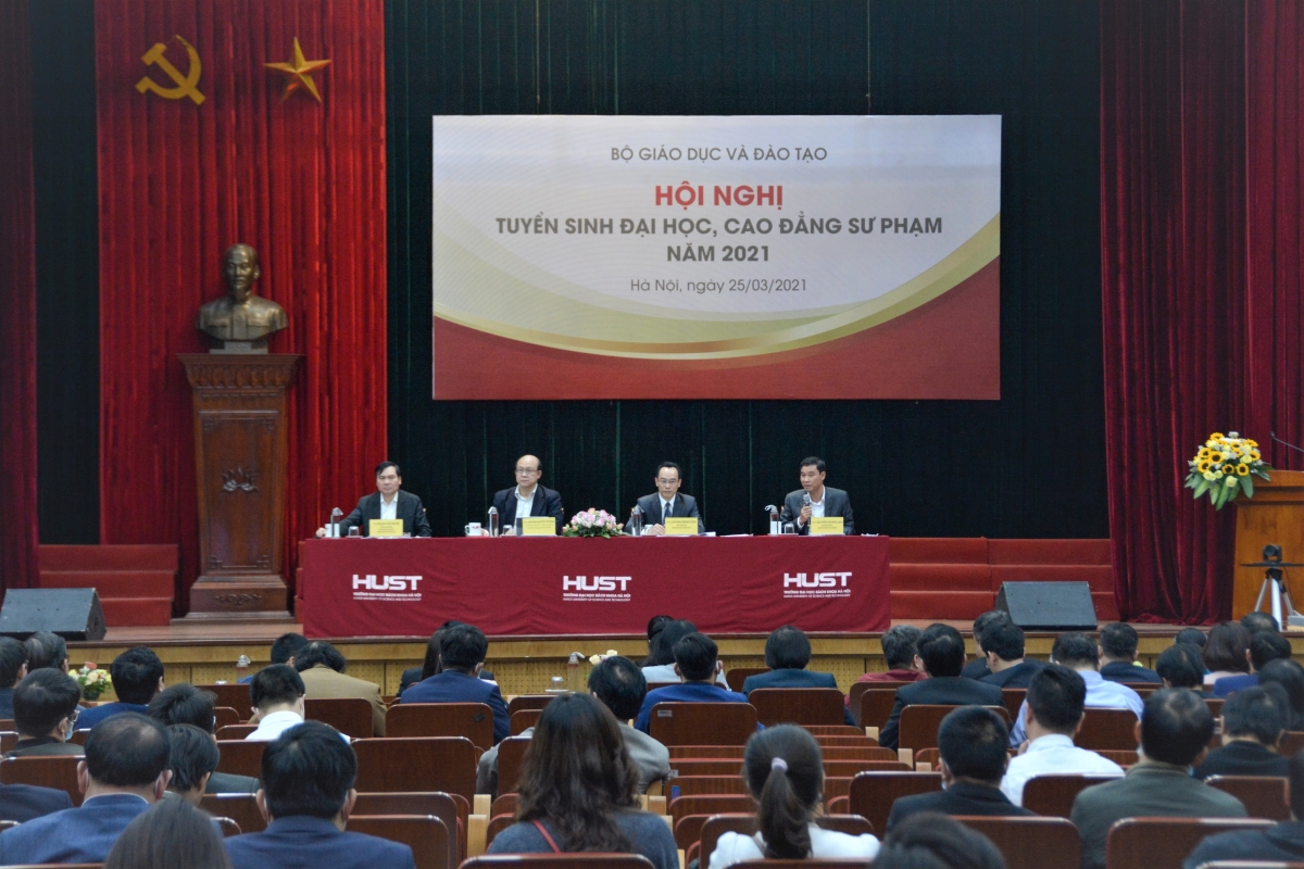 Đại diện nhiều trường Đại học cho rằng, việc cho phép thí sinh điều chỉnh nguyện vọng đến 3 lần là quá nhiều và không cần thiết.