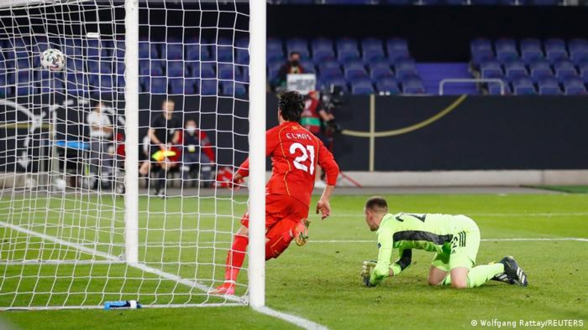 Eljif Elmas ấn định chiến thắng 2-1 cho Bắc Macedonia (Ảnh: Internet)