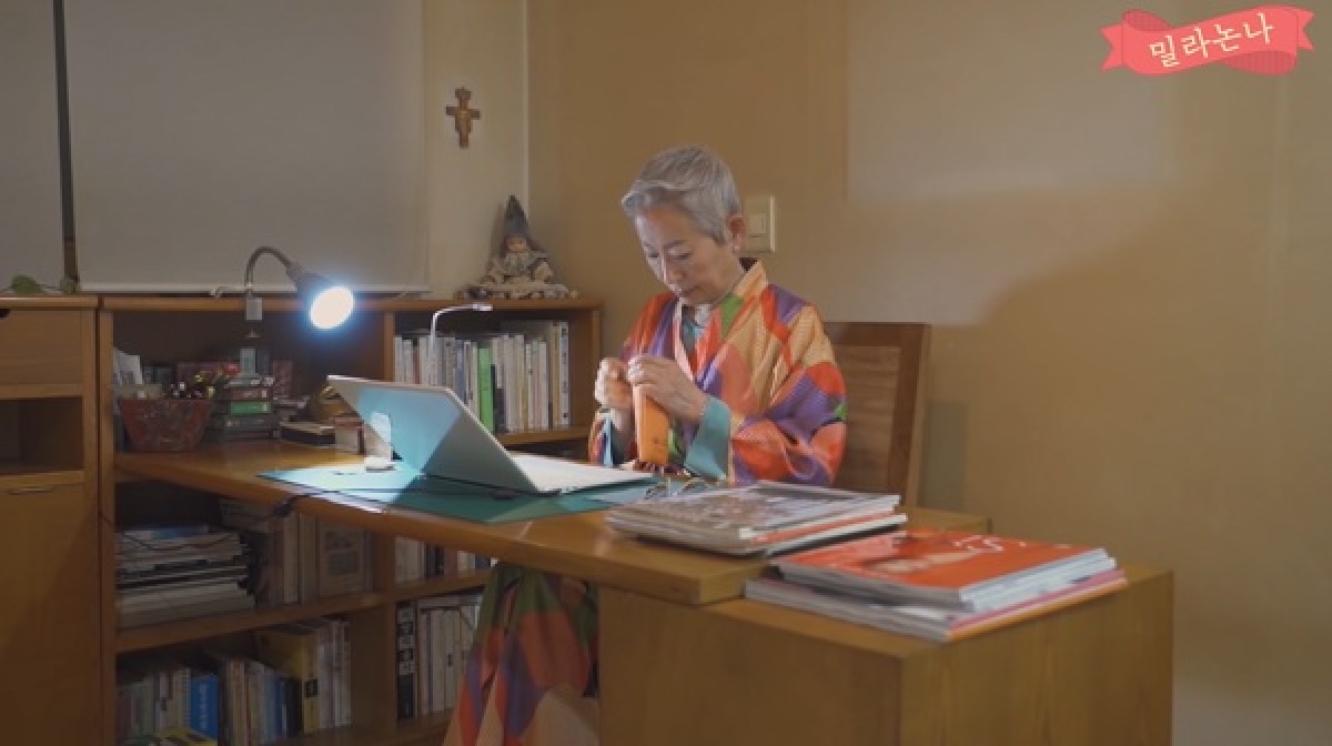 Suốt 45 năm qua cụ bà Myung-sook không ngừng làm việc