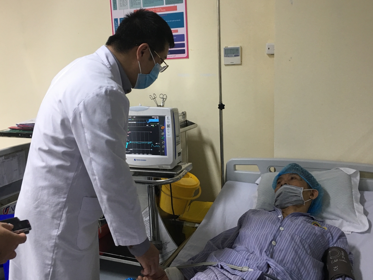 Thạc sĩ - Bác sĩ Nguyễn Minh Châu - Phó trưởng khoa Chẩn đoán hình ảnh, Bệnh viện E
hỏi thăm  sức khỏe ông Đ.M.H​​​