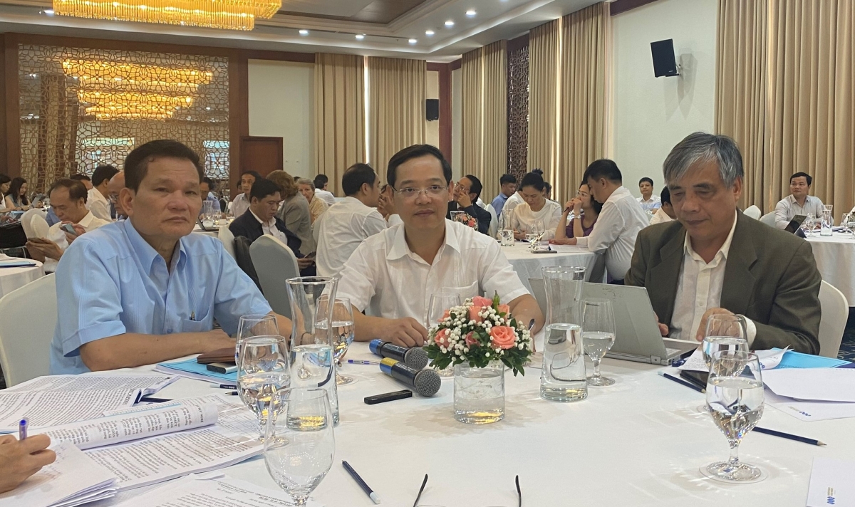 Các đại biểu tham dự tọa đàm khoa học: “Chiến lược phát triển giáo dục nghề nghiệp giai đoạn 2021-2030, tầm nhìn đến năm 2045”
