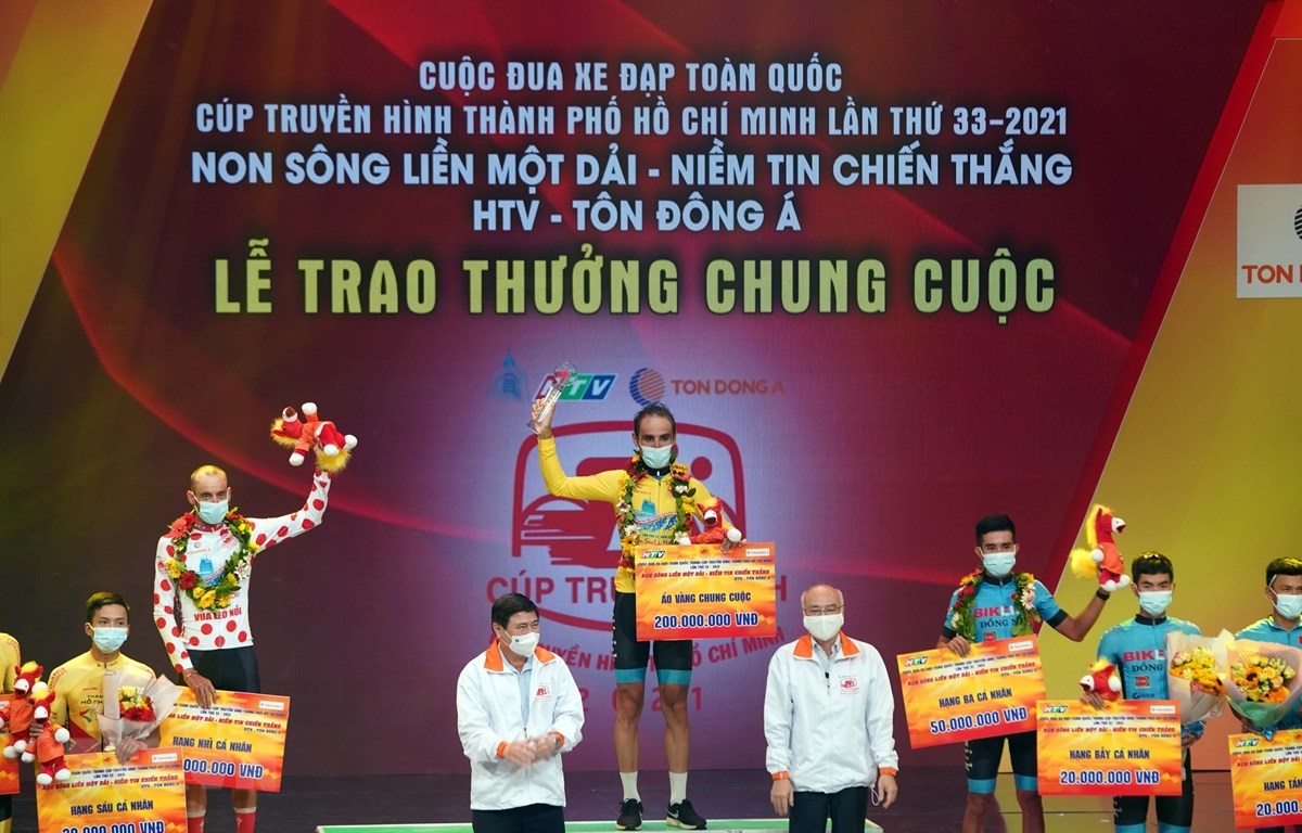 BTC trao giải thưởng cá nhân chung cuộc cho những tay đua xuất sắc nhất