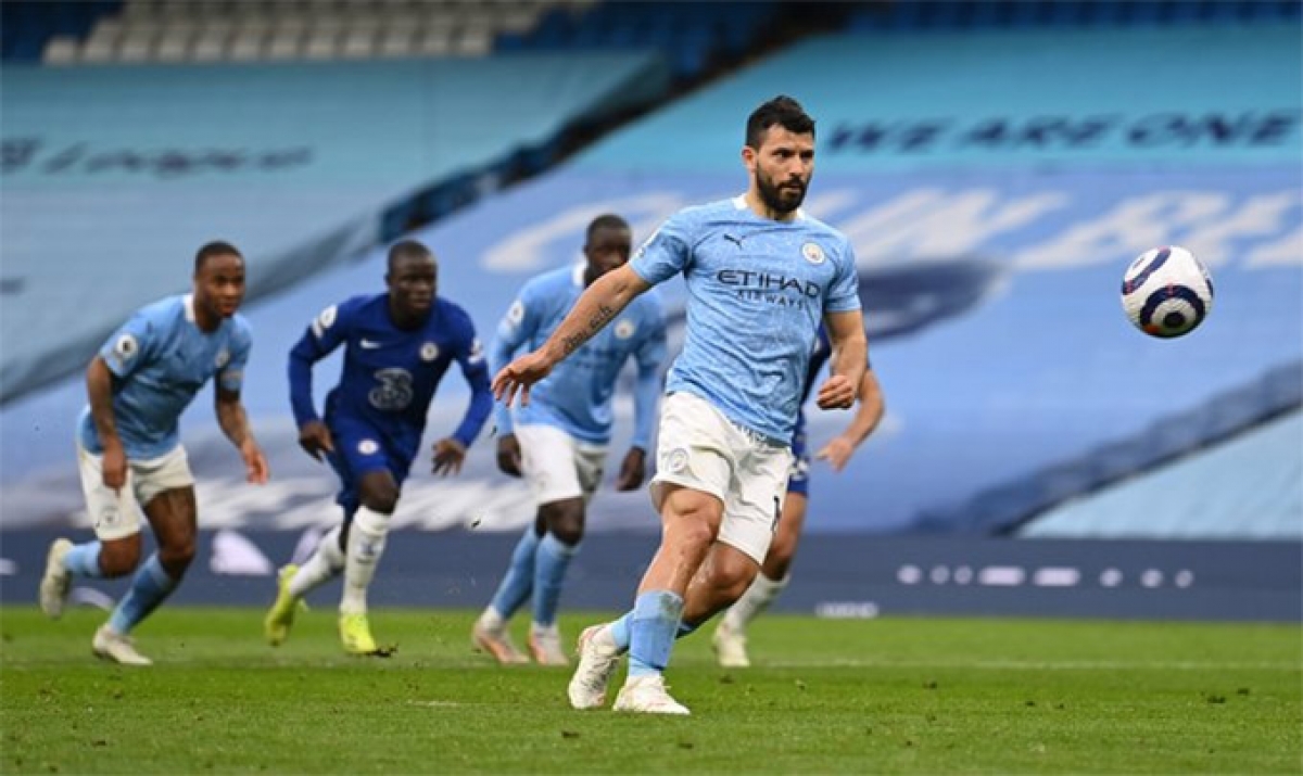 Aguero thực hiện không thành công quả đá penalty (Ảnh: Internet)