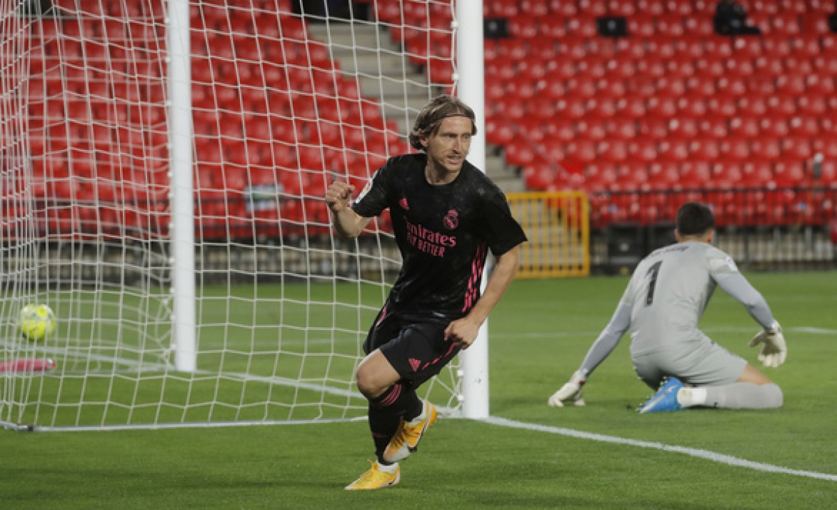 Luka Modric mở tỷ số cho Real (Ảnh: Internet)
