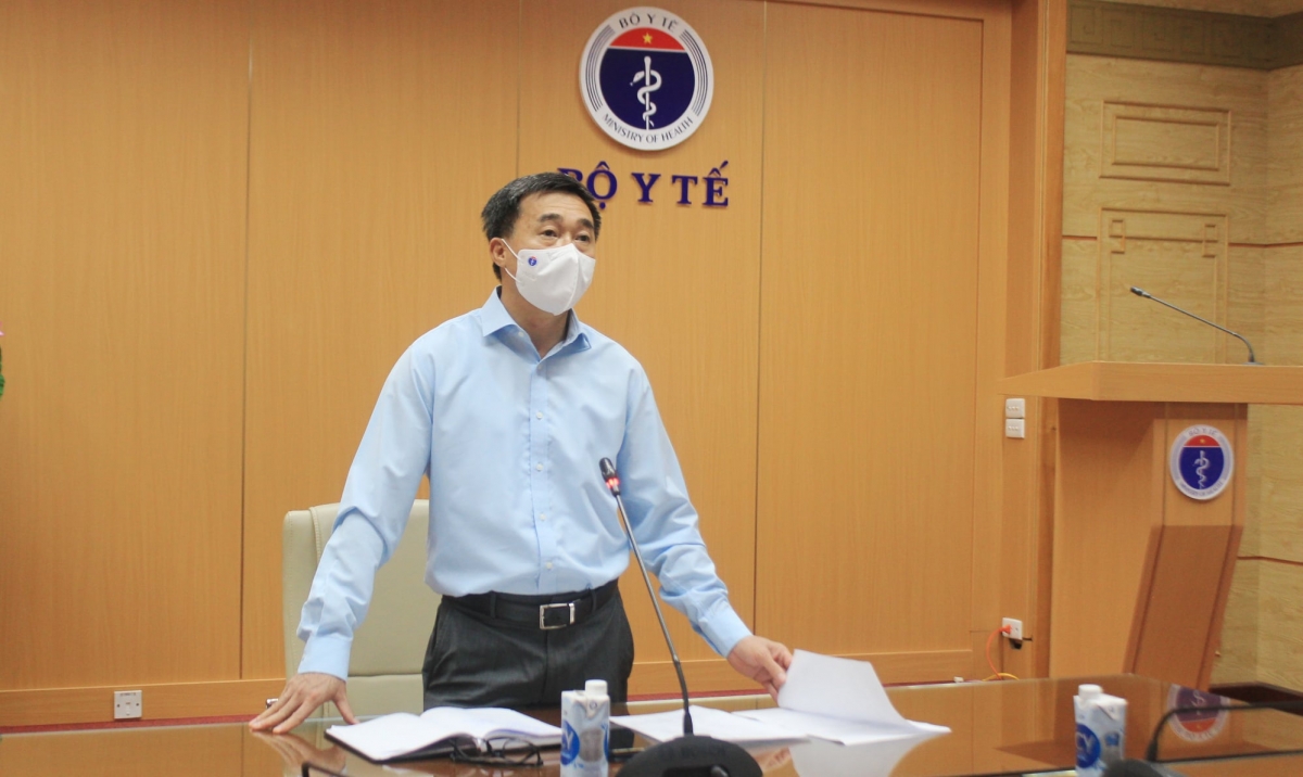 Thứ trưởng Bộ Y tế Trần Văn Thuấn chủ trì cuộc họp trực tuyến