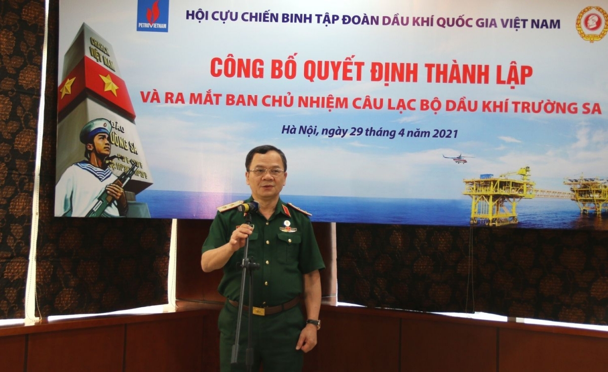 Trung tướng Khuất Việt Dũng khẳng định tầm quan trọng của CLB Dầu khí Trường Sa