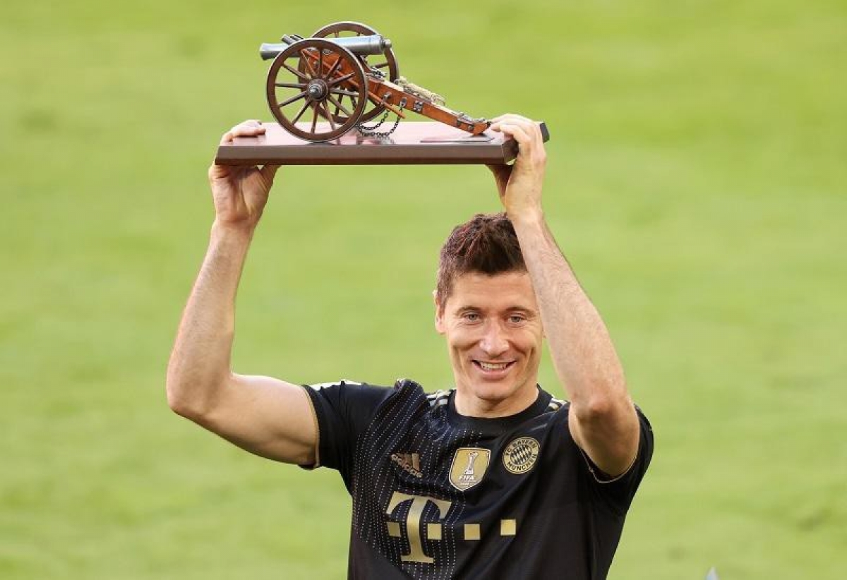 Robert Lewandowski lập kỷ lục tại Bundesliga.