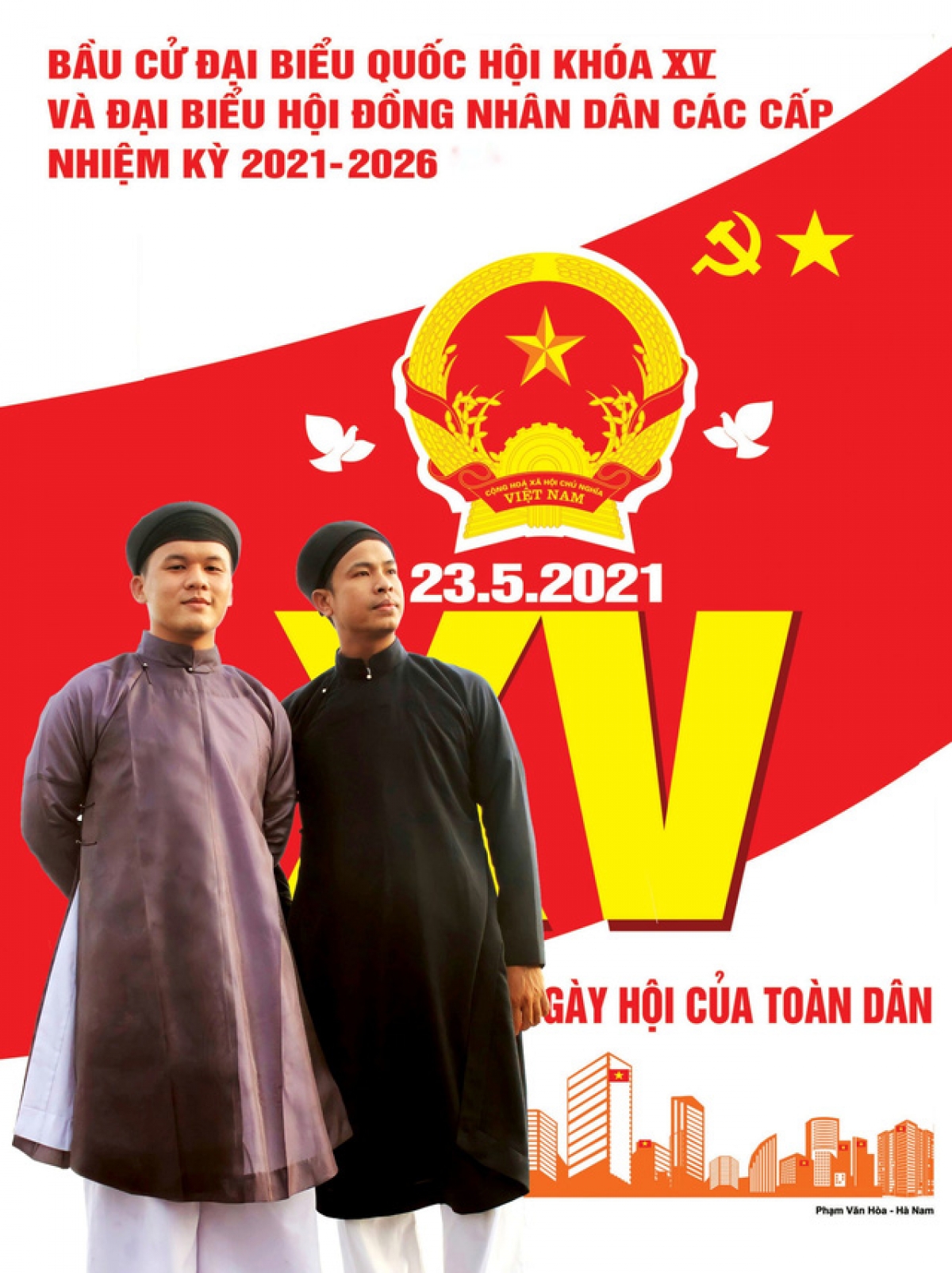 Mang trang phục áo dài truyền thống, áo dài ngũ thân khi đi bầu cử, góp phần xây dựng hình ảnh Huế - Kinh đô Áo dài Việt Nam và bản sắc Văn hóa Huế. Ảnh: Sở VH&TT Thừa Thiên - Huế