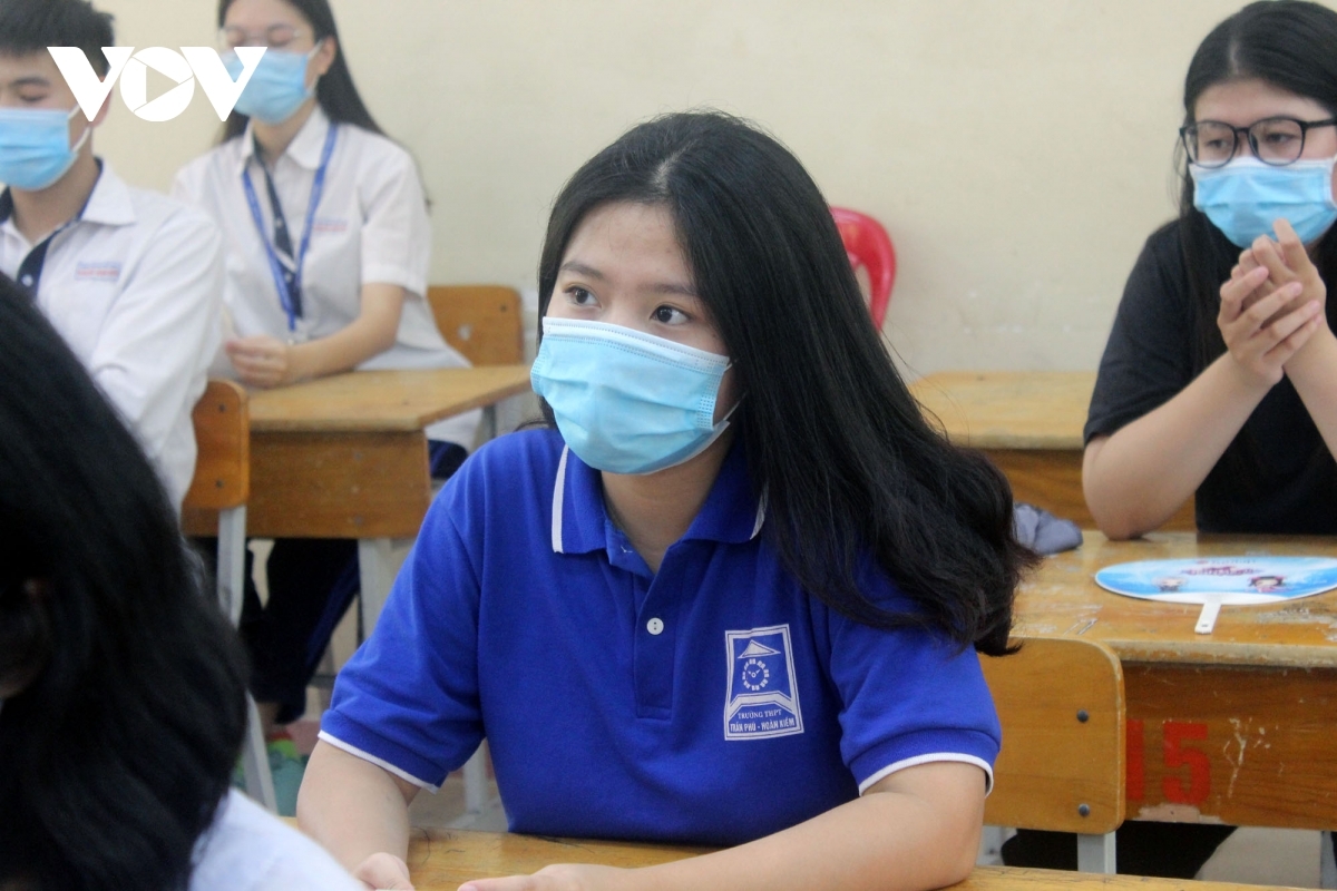 Sở GDĐT Hà Nội sẽ báo cáo UBND Thành phố xem xét, đặc cách tuyển sinh vào lớp 10 THPT đối với những thí sinh vẫn bị cách ly y tế.