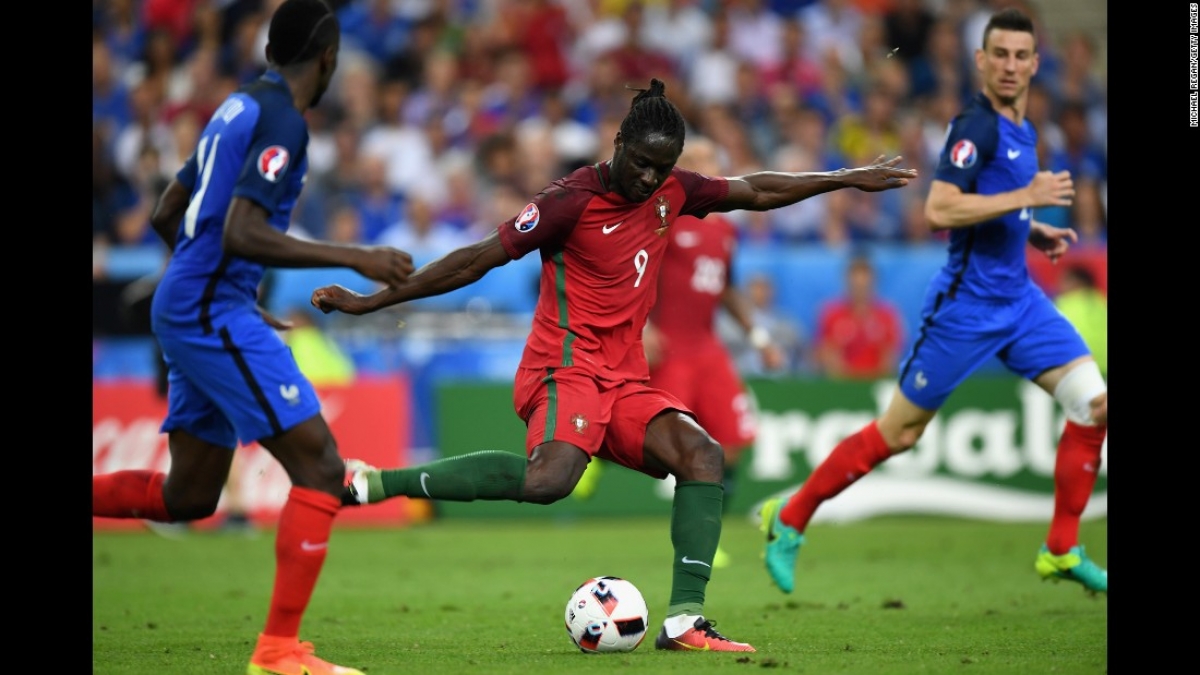 Cú sút xa của Eder khiến cả Stade de France câm lặng