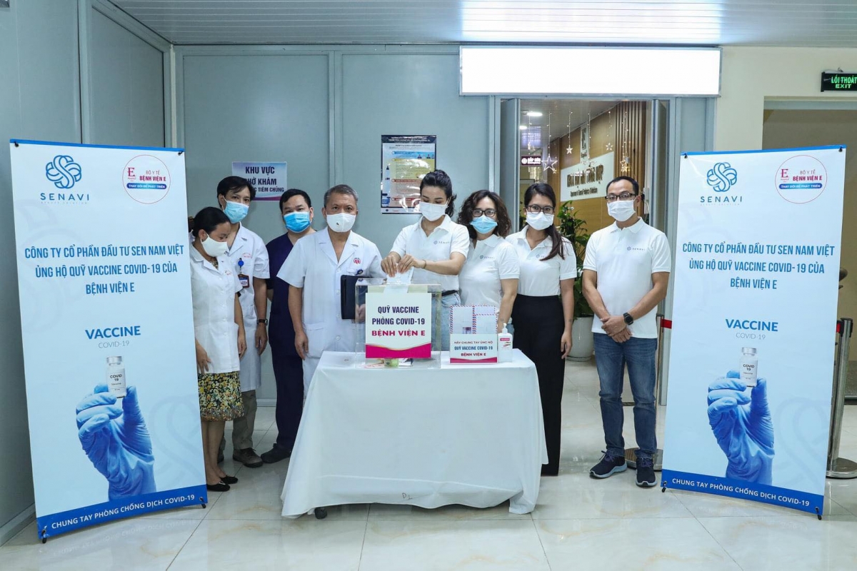 Công ty cổ phần đầu tư Sen Nam Việt ủng hộ Quỹ vắc xin phòng Covid-19 của Bệnh viện E