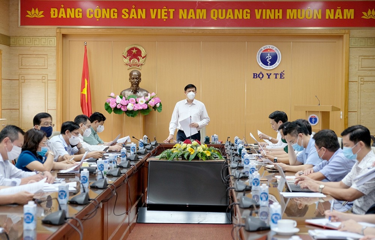 Bộ trưởng Y tế Nguyễn Thanh Long phát biểu tại cuộc họp