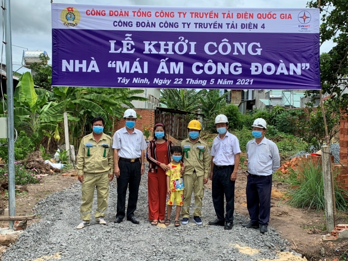 Hoạt động hỗ trợ công nhân viên gặp khó khăn để người lao động yên tâm công tác