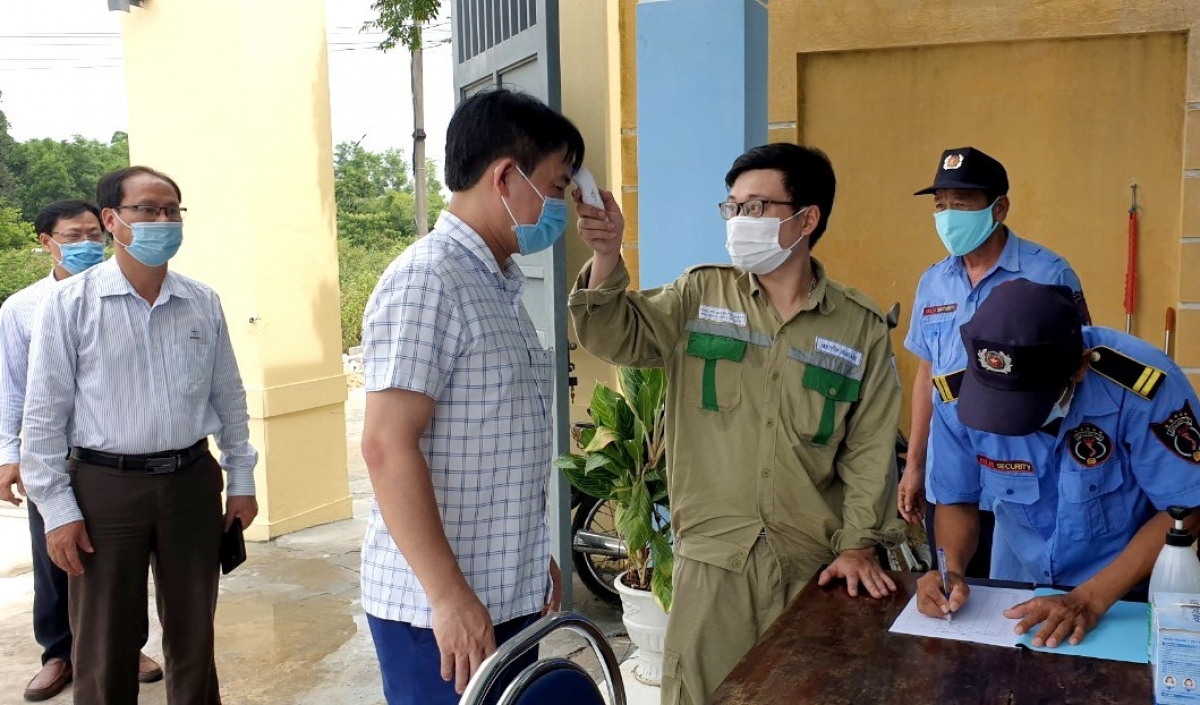 Phòng chống dịch covid-19 tại nơi làm việc cũng chính là đảm bảo an toàn lao động để vận hành lưới điện Quốc gia an toàn, liên tục và ổn định